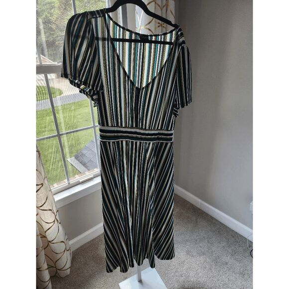Torrid Midi Crepe Studio Knit Flutter Sleeve Dress Size 1 - Picture 6 of 13